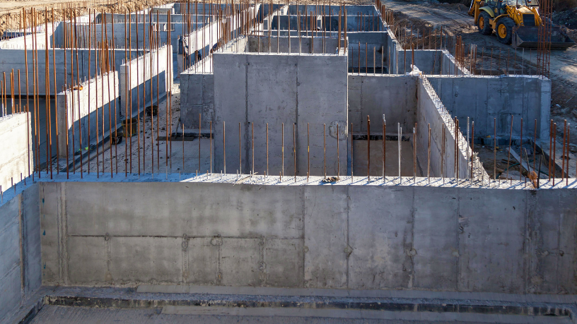 Valderci Malagosini Machado apresenta testes simples para garantir a qualidade dos blocos de concreto.