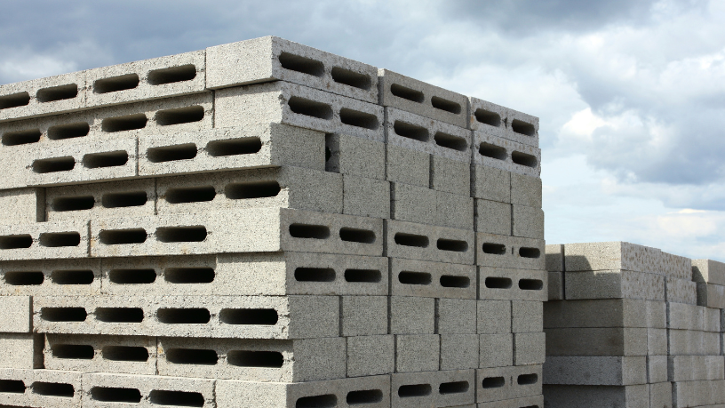 Descubra com Valderci Malagosini Machado métodos práticos que evitam problemas na avaliação de blocos de concreto.