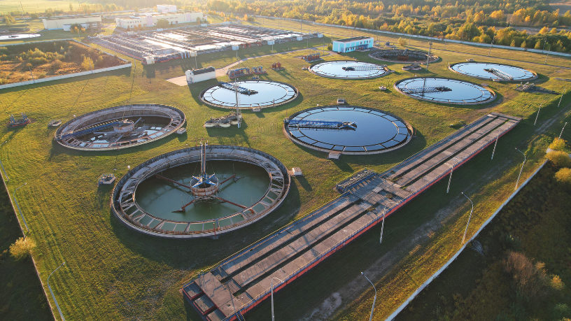 Soluções modernas em efluentes reduzem impactos ambientais e custos operacionais, com aplicações desenvolvidas pela Versa Engenharia Ambiental Ltda.