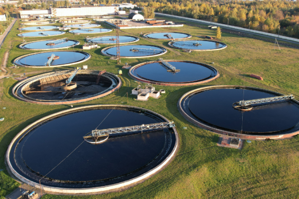 O tratamento de efluentes ganha eficiência com tecnologias sustentáveis aplicadas por empresas, destaque para a expertise da Versa Engenharia Ambiental Ltda.