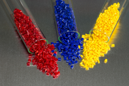 O papel do empresário, segundo Elias Assum Sabbag Junior, na modernização da indústria de polímeros.