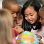 Ao integrar território e conhecimento, Sérgio Bento De Araújo fortalece o debate sobre turismo nas escolas como estratégia de currículo ativo e aprendizagem significativa.