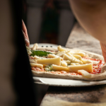 A culinária caseira italiana vai além da alimentação e representa tradição, identidade e convivência familiar, aspecto que Alberto Toshio Murakami destaca como parte central da cultura do país.